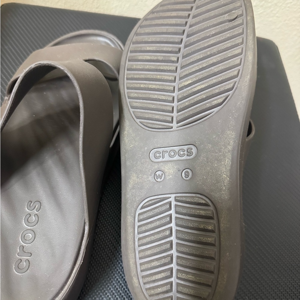 Crocs Women’s Black Slide Sandals - Picture 4 of 4